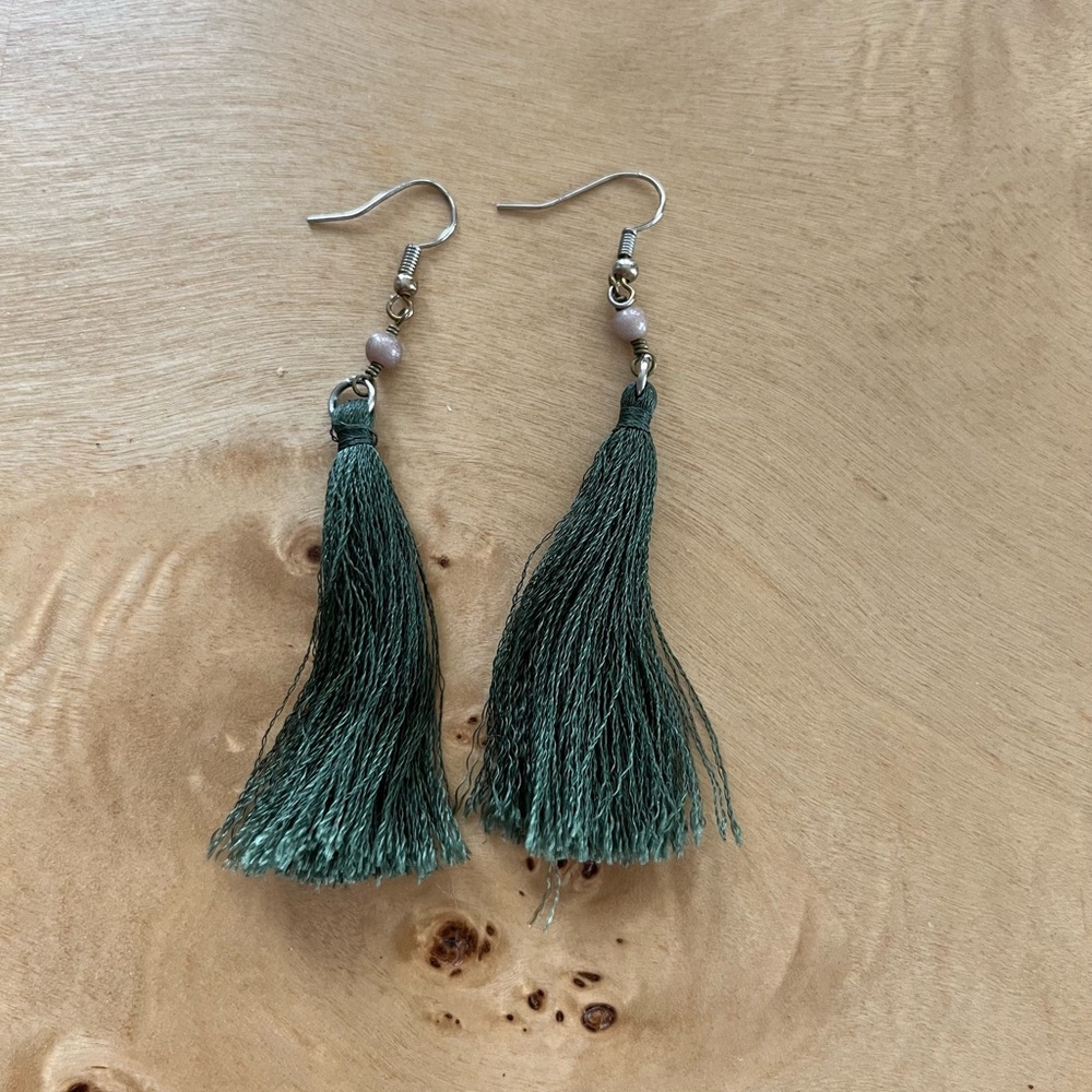 Fringe green earrings